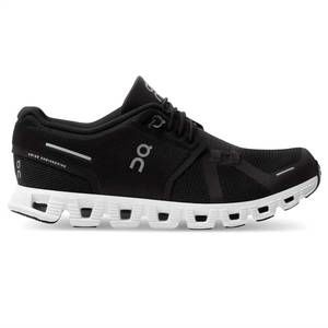 NEW ON RUNNING women cloud 5 running shoes in black/white